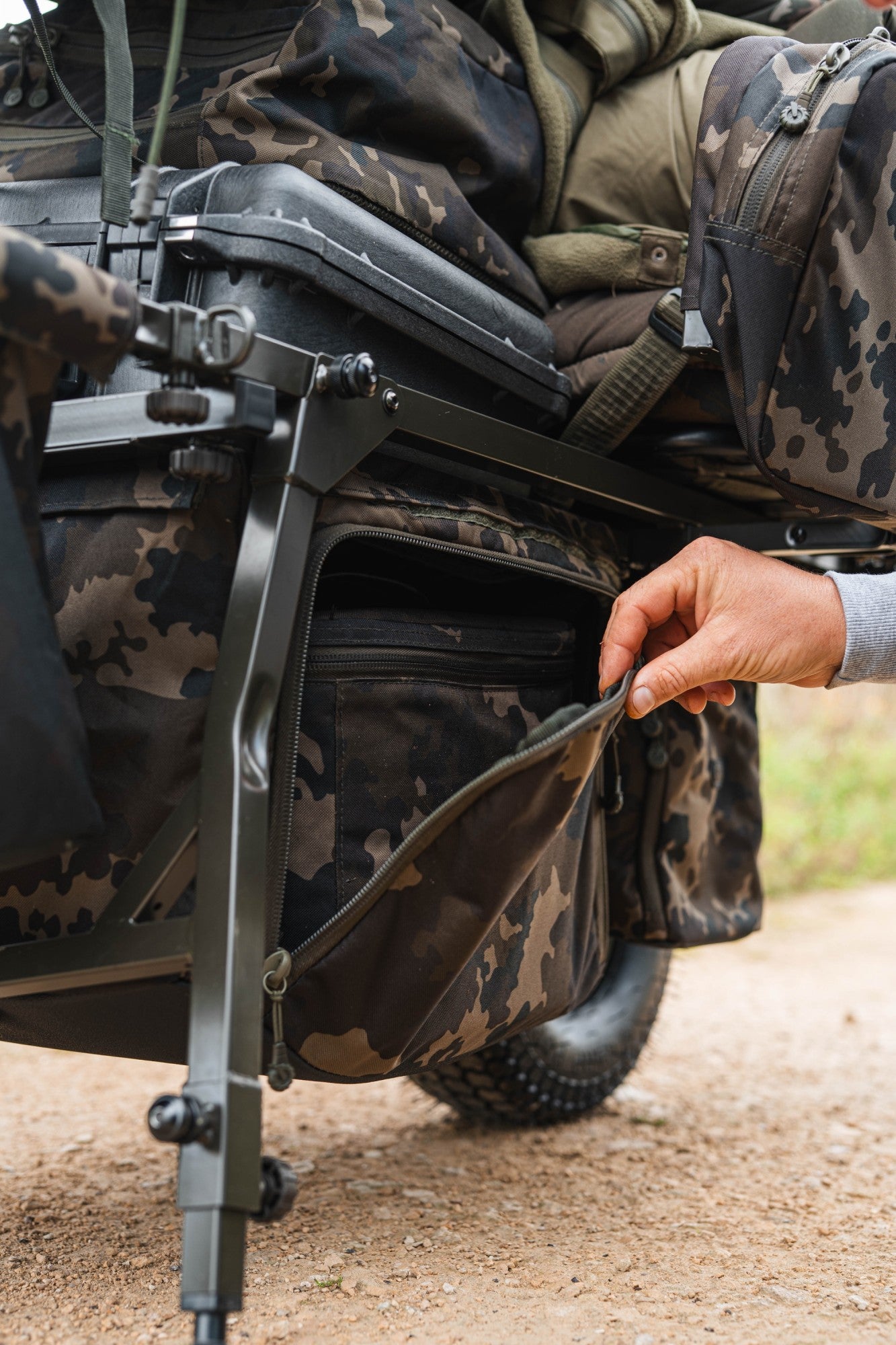 Roamer Carp Porter Dark Kamo